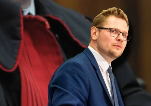 Michał Woś ma usłyszeć zarzuty? „Nowa praktyka: wzywanie przez media”
