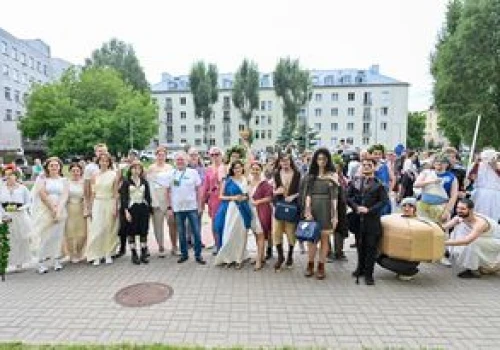 Studenci wstąpili na Olimp i przejęli miasto na czas Piernikalii