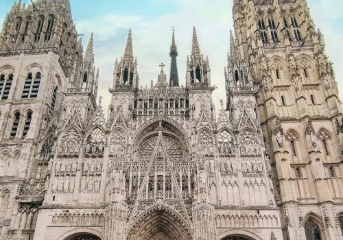 Nawrócenia we Francji. Młodzi chcą ciszy i adoracji