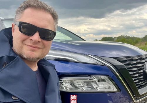 Ten japoński SUV ma silnik 1.5, który nie napędza kół i chce być hiperoszczędny. Sprawdzam