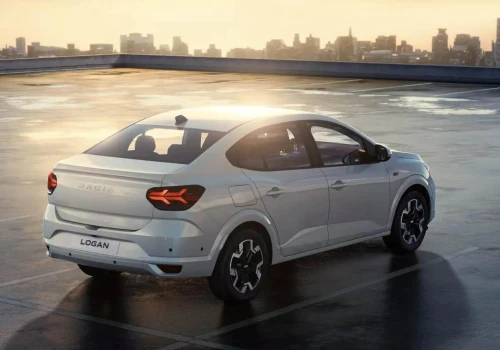 Nowa Dacia Logan wraca tu po 13 latach. Sedan z LPG i automatem pokazuje, że proste auta wciąż mają sens