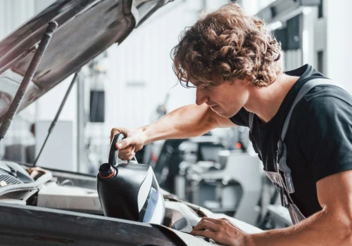 Co mechanik widzi w silniku, do którego ktoś lał zagęszczacz przez rok?