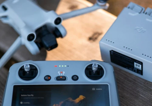 Mały dron, duże możliwości. W 2026 roku 2000 zł wystarczy na start