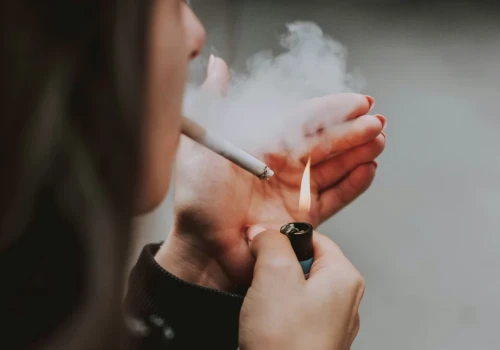 WHO ws. palenia papierosów. Skóra starzeje się szybciej, ale regeneracja zaczyna się już po 24 godzinach