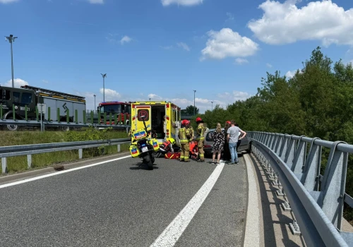 Dramatyczna akcja w Mikuszowicach. Kierowca fiata po reanimacji trafił do szpitala