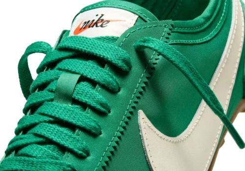 Nike wraca do buta z gofrownicy w kolorze malachitu. Zainteresowani?