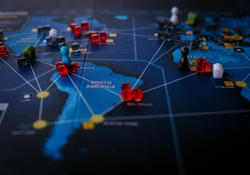 Globalny chaos i polityczne napięcia. Jak wpływają na strategie wielkich firm?
