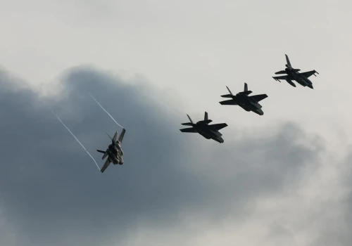Pierwsze trzy polskie myśliwce F-35 w Łasku. „To jest wielki dzień dla Sił Zbrojnych RP, dla lotnictwa”