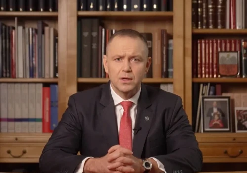Nie tylko strażacy. Jak ustaliła Niezalezna.pl - do domu prezydenta Nawrockiego weszli także policjanci