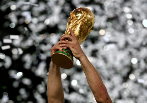 Mistrzostwa Świata z udziałem 64 drużyn są ponownie poważnie rozważane przez FIFA na edycję 2030
