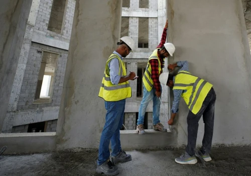Deweloperski rajd. Budów ruszyło o 28 proc. więcej, ale gotowych mieszkań ubywa