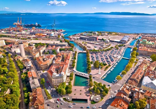 WARTO 🔥 Jednodniówki w Chorwacji od 128 PLN 😍 Bilety do Rijeki 🇭🇷 Dostępne również dłuższe pobyty 😎