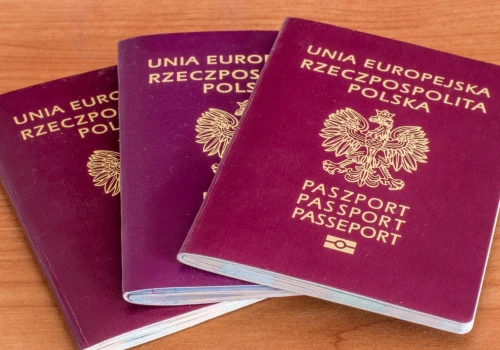 Polacy dostaną nowe paszporty. Sam wzór to nie wszystko, zmienią się też wymagania