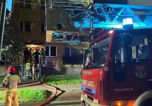 Policjant po służbie ruszył do akcji. Pomagał ratować mieszkańców podczas pożaru