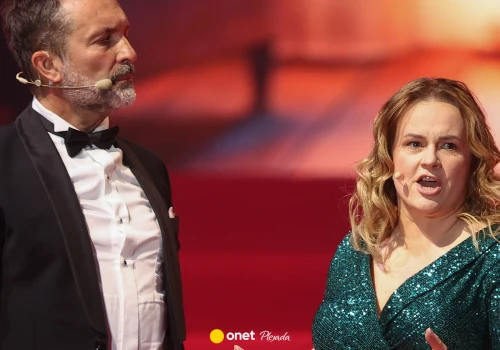 Joanna Kołaczkowska wspominana przez kabaret Hrabi. 
