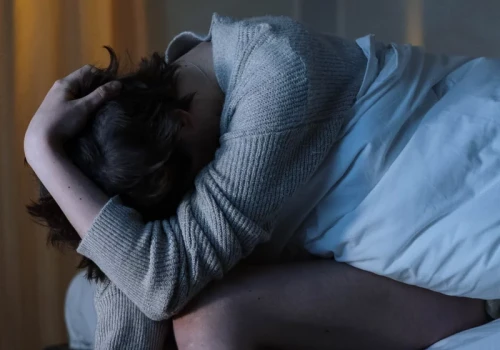 Bezsenność dotyczy coraz większej liczby osób. Nowe badania wskazują jak sobie z tym radzić