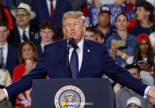 Donald Trump atakuje krytyków porozumienia. 