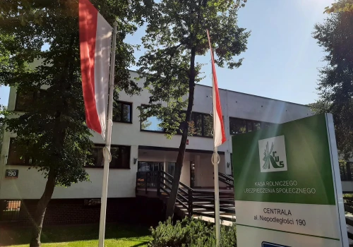 Rolniku, prowadzisz dodatkową działalność? Do 1 czerwca musisz złożyć dokument w KRUS