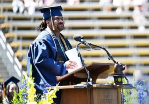 Był bezdomny i trafił do więzienia. W tym roku ukończył University of California, Berkeley z najwyższym wyróżnieniem
