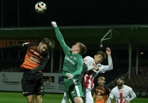 KSZO 1929 Ostrowiec Świętokrzyski o jedno zwycięstwo od baraży o II. ligę