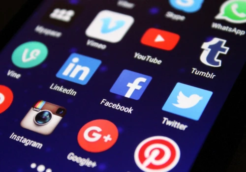 Depresja, lęk i cyberprzemoc. Meta ucieka od procesu o wpływ social mediów na dzieci