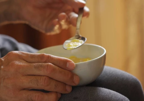 Dwie kluczowe witaminy dla seniorów. Ich niedobór może mieć opłakane skutki
