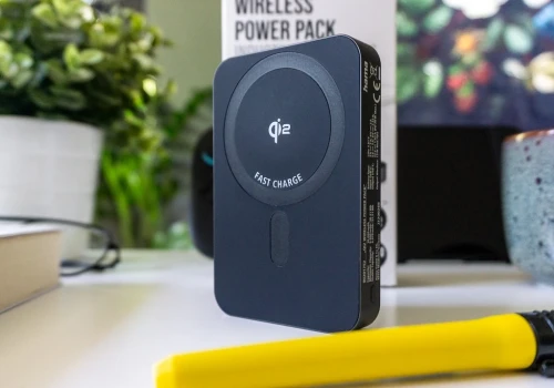 Cenowo rozbili (power)bank. Hama Power Pack Qi2 to indukcja i metal za 119 zł - test