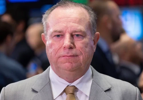 Amerykański lotniskowiec medialny wpływa do Polski. Newsmax otwiera nowy rozdział