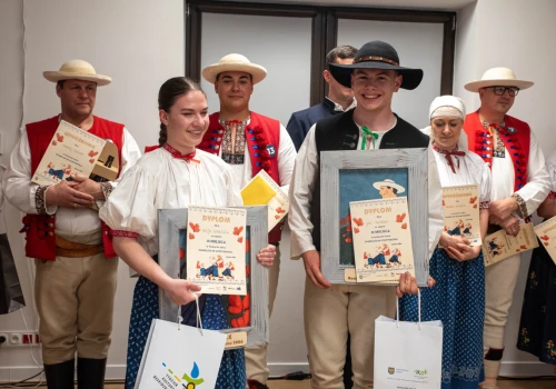 W Istebnej odbył się pierwszy konkurs „Zagrejcie mi łowiynzioka”. Wśród laureatów tancerze z Zaolzia