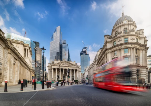 Odwiedź jedną z najciekawszych metropolii 🎡🚇 Zbiór tanich lotów do Londynu od 149 PLN 💂🏼‍♂️🇬🇧