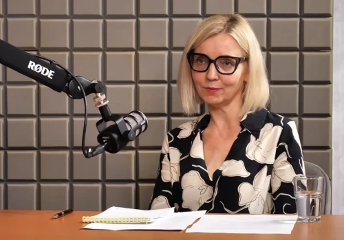Zasiłek macierzyński, urlop i wsparcie po urodzeniu dziecka. ZUS przypomina o świadczeniach dla mam