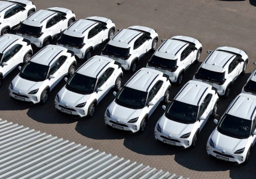 Dlaczego firmy coraz częściej wybierają małe auta? Tylko Toyota zna odpowiedź