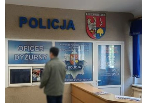 Złotów: Poszukiwany sam przyszedł na policję. Wpadł z narkotykami