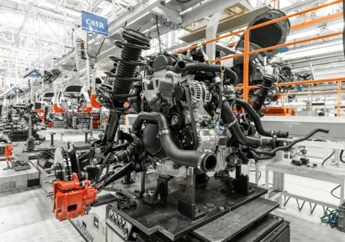 Masowe zwolnienia w polskiej branży automotive. Ponad 1/3 firm będzie redukowała zatrudnienie.