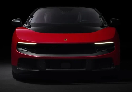 Ferrari Luce polaryzuje światowe media. Sprawdź, co piszą o wyglądzie tego samochodu