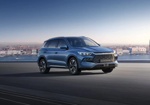 Niska cena i ponad 1000 km zasięgu. BYD Sealion 5 DM-i zadebiutował w Polsce