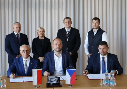 Polski i czeski przemysł zbrojeniowy będą wspólnie produkować silniki do pojazdów wojskowych