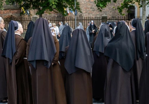 Tyle wynoszą emerytury zakonnic w Polsce. Ta kwota może być zaskoczeniem