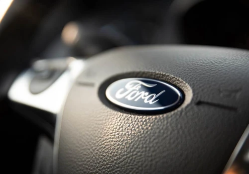 Ford z pilnym komunikatem dla kierowców. Mogą czekać ich dopłaty i pilne wezwania