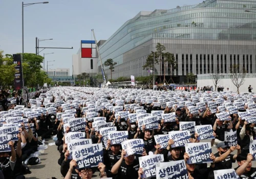 Samsung wypłaci pracownikom średnio po 400 000 dolarów premii. Koniec sporu ze związkami
