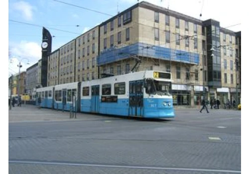 Szwecja: Autonomiczny autobus zderzył się z tramwajem. Pierwszego dnia