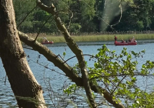 Krosno Odrzańskie. Tragiczny finał poszukiwań w Dąbiu, ciało mężczyzny znalezione w jeziorze