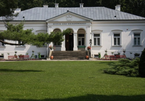 Finał wielkiego remontu zabytkowego dworu na Mazowszu. To siedziba ważnego muzeum