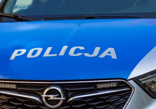 Przez kilka lat znęcał się nad żoną i córką. Musi opuścić mieszkanie