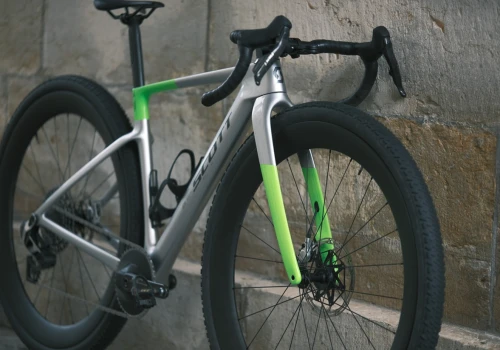 SCOTT RC Gravel Bike z kołami 32″ zadebiutuje na UNBOUND Gravel 2026!