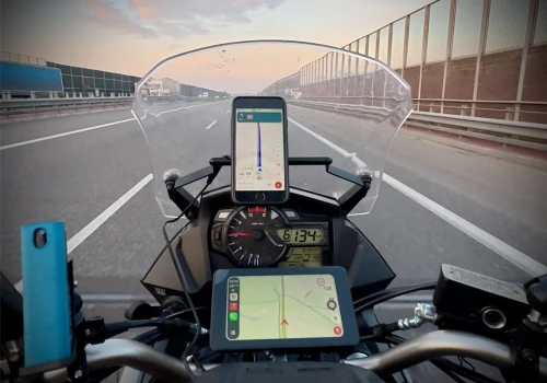 Bez tego nie jadę. 8 aplikacji na smartfona przydatnych na motocyklu