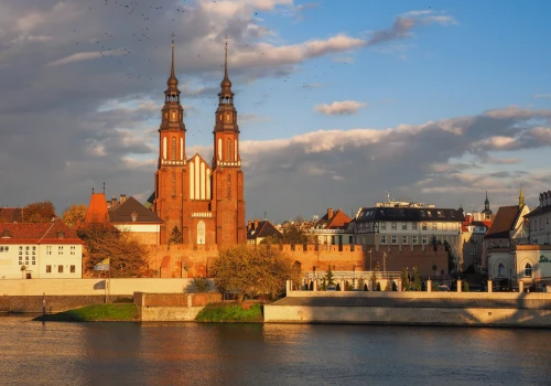 Dwie kobiety spoczęły pod średniowieczną katedrą w Opolu. Po latach dowiedzieliśmy się, co mogło je łączyć