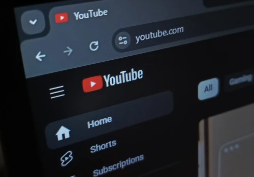 YouTube z nowymi etykietami. Trochę im to zajęło