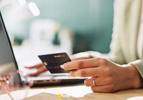Okradną cię w kilka chwil. Tak czyszczą konta podczas zakupów online