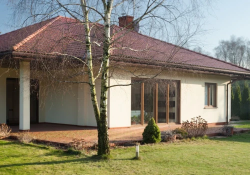 Zaufała agentce nieruchomości. Teraz nie może nawet wejść do własnego domu